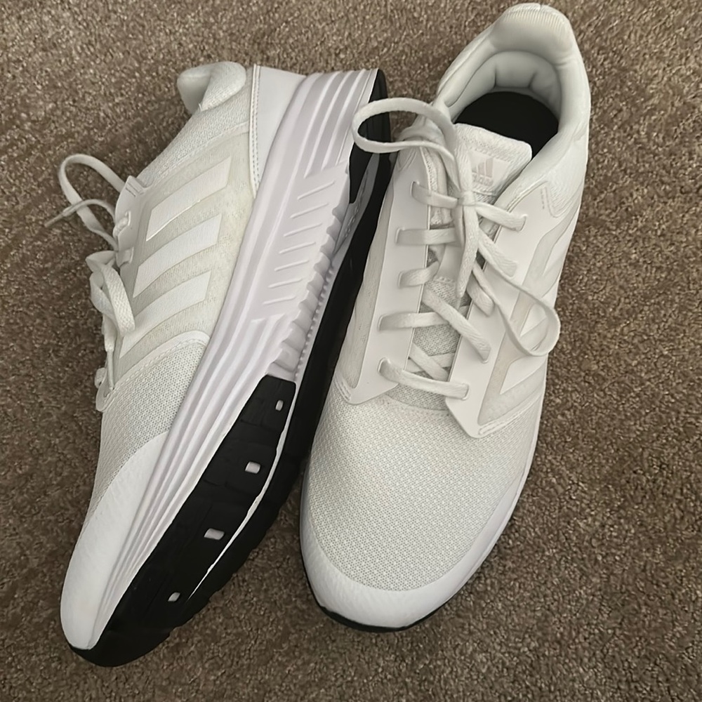Men’s Brand New Adidas Cloudfoam Comfort shoes size 13
